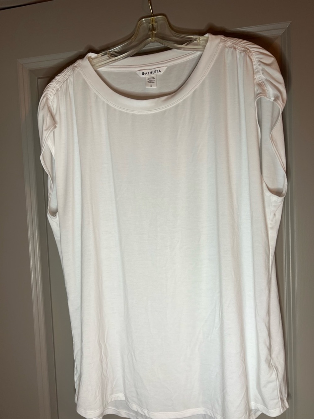 Athleta Getaway Tee White Ruched-Shoulder Sleeveless Tank